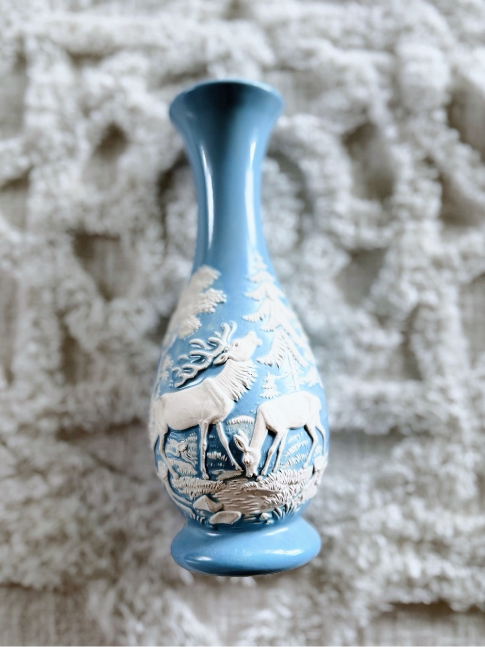 Vintage Blue White Raised Relief Deer Elk Woodland Ceramic Vase 10” Signed